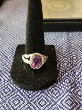 Sterling Silver Amethyst Gemstone Ring - Elegant Women's Ring